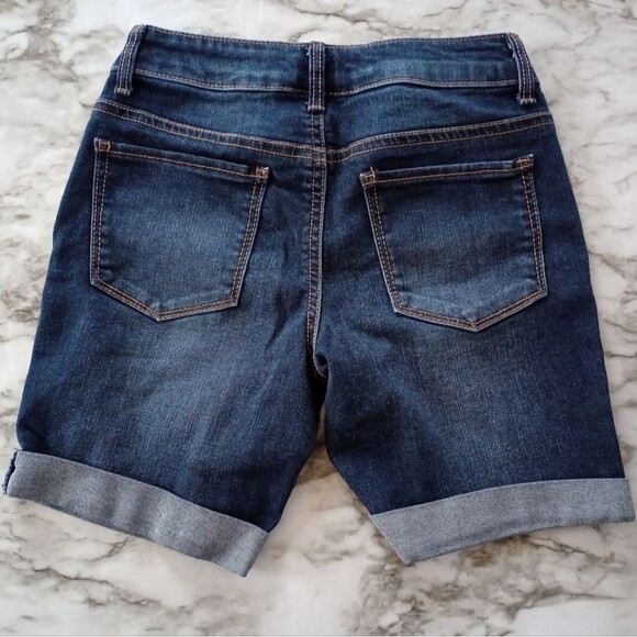 (Bundle) 4 Pair Bottoms 2 Jeans 2 Shorts Size 10 - Picture 5 of 16